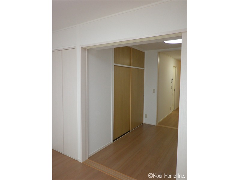 新たに建具を造作した押入